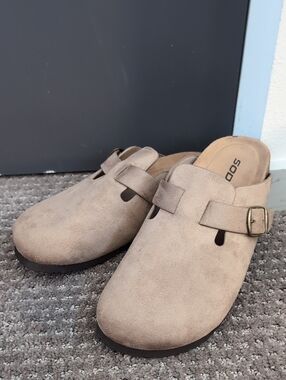 NEW Soda Clogs Size 8.5 (8)